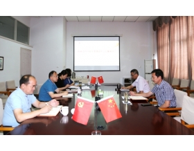 標(biāo)題：呼和浩特分院召開黨委理論中心組集體學(xué)習(xí)會
瀏覽次數(shù)：2923
發(fā)表時間：2020-06-17